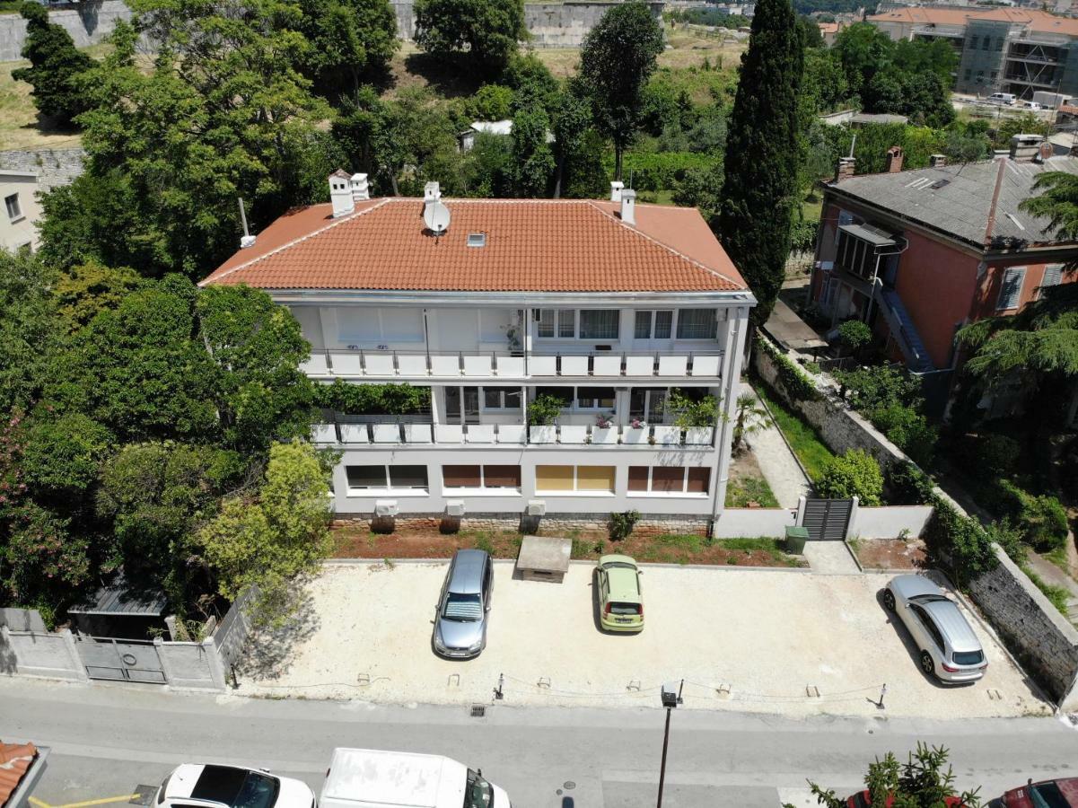 Boutique Suites Joyce Pula Ngoại thất bức ảnh